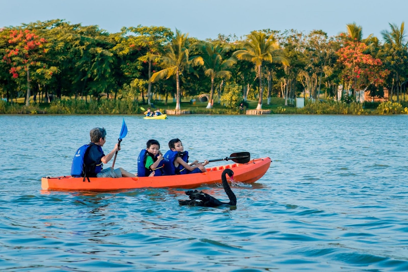 Hồ Thiên Nga Ecopark